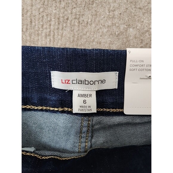 Liz Claiborne Amber Pull-On Shorts Womens 6 Blue Armour Wash Denim Stretch NEW - Picture 8 of 10